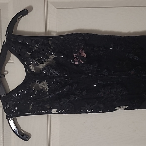 Long black dress - Picture 4 of 5